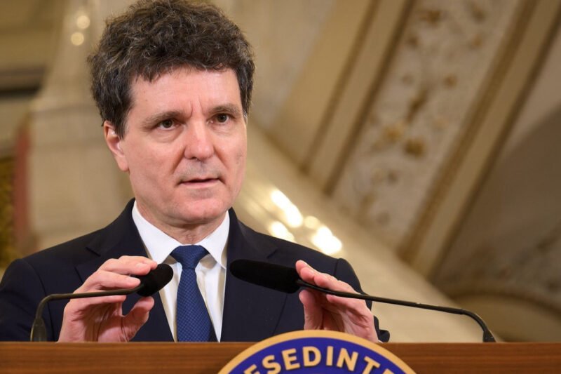 ȘOC total după negocieri! Noul premier… Vezi mai mult