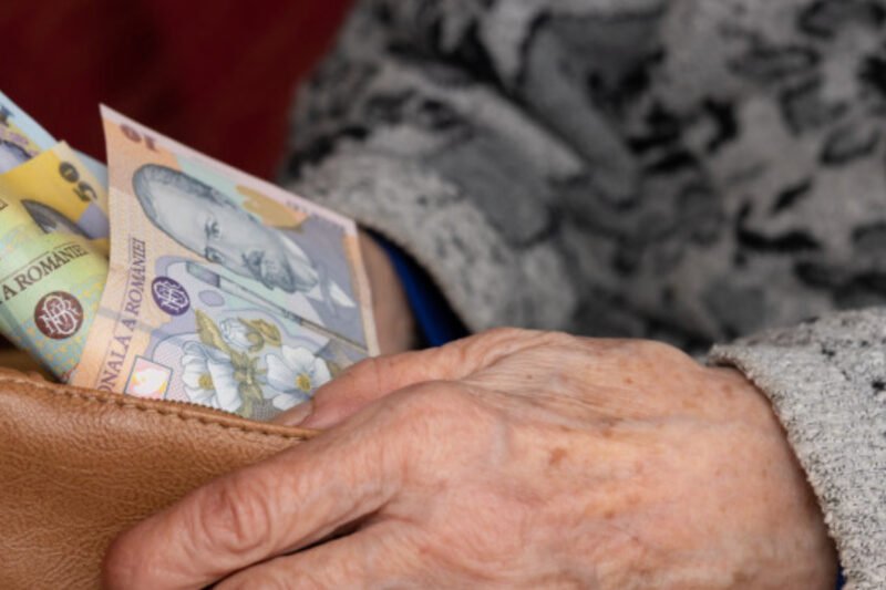 Pensiile, indexate cu 12% din ianuarie 2027. Cine câștigă mai mult
