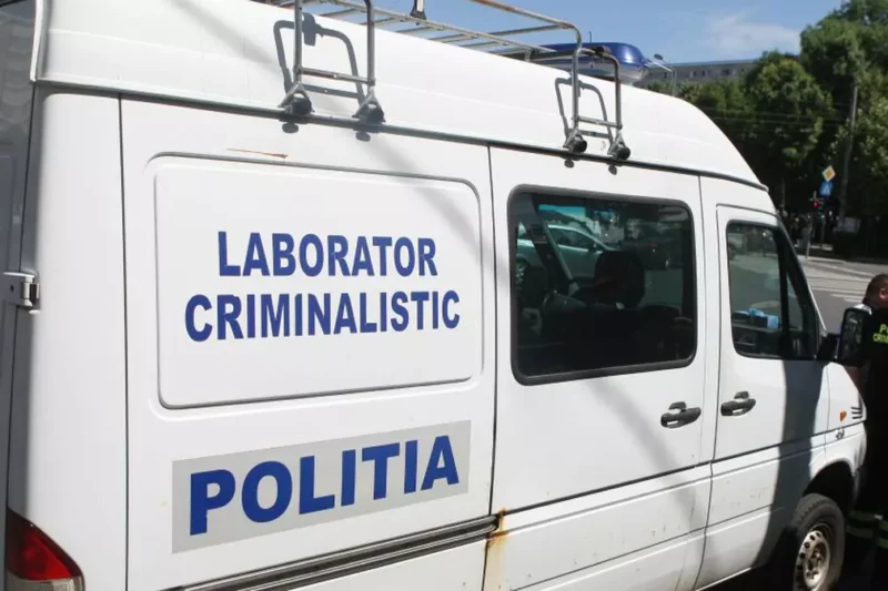 Ce a ieșit la iveală în cazul femeii din Botoșani, care și-a îngropat nou-născutul în curte. Ar mai fi avut nașteri și ar fi înhumat și alți copii